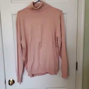 Lightweight turtleneck sweater